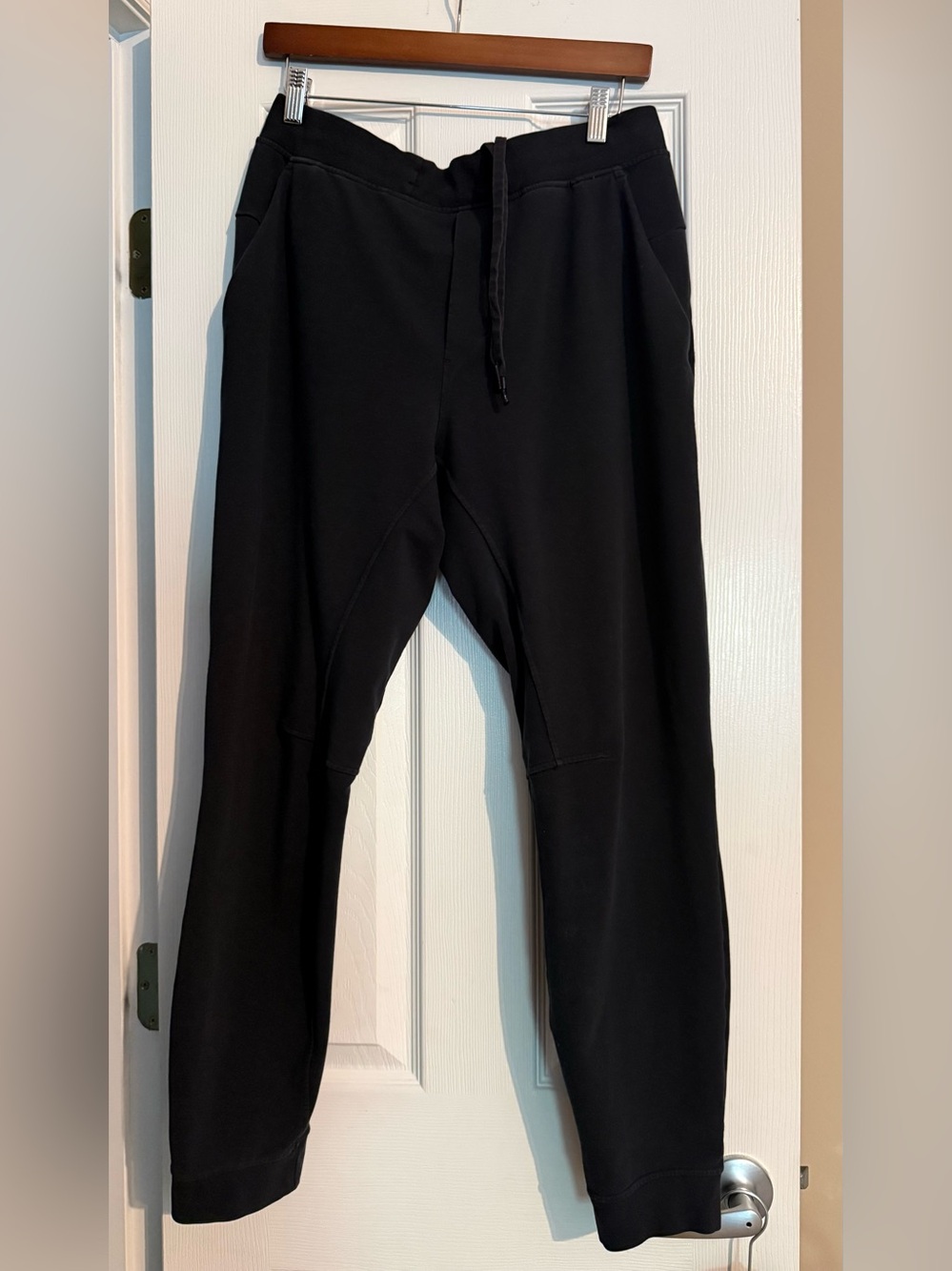 Lululemon black joggers Large
